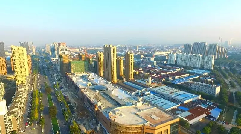 前11月，，，，，全县高端装备制造业完成产值103亿，，，，，实现较快生长